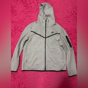 Nike Tech Fleece Full-Zip Windrunner Hoodie
grey, never worn XL
